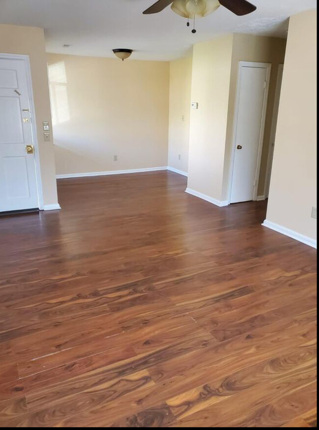 Bedroom - 751 Springdale Dr