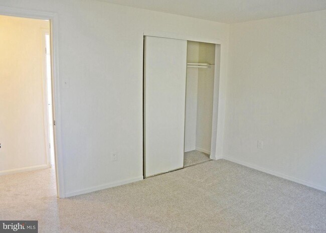 Foto del edificio - 16 Tabiona Ct