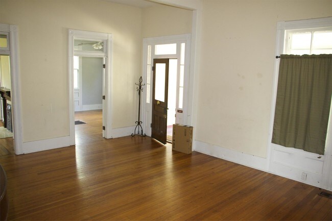 Foto del edificio - 825 Deery St