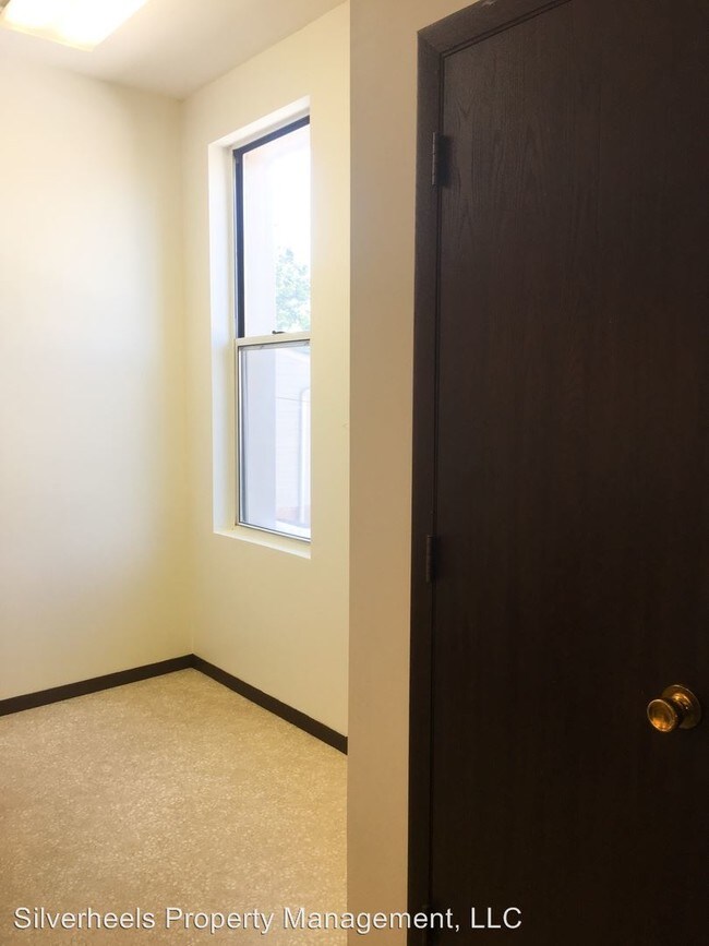 Building Photo - 1 br, 1 bath House - 132 Greene Street Apt. D
