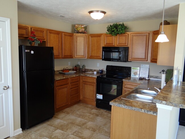 Foto del edificio - Move In Ready! 3 Bedrooms, 2 Baths & garage!