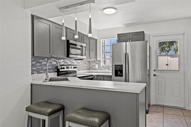 Foto del edificio - 6650 121st Ave N