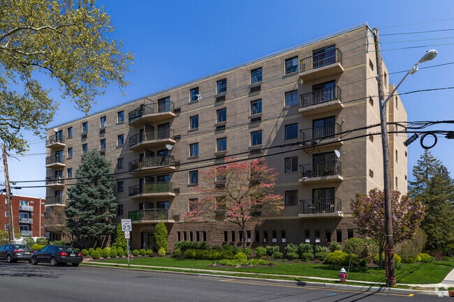 Park Renaissance Condominium