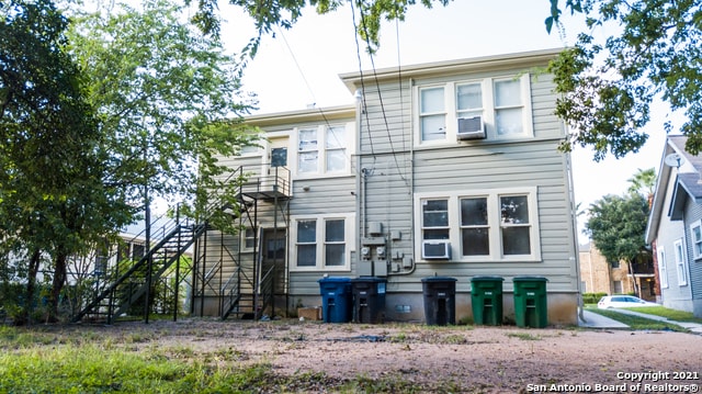 Building Photo - 2020 W Woodlawn Ave