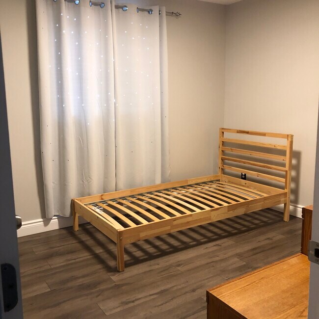 Photo du bâtiment - 456 Weston Cres