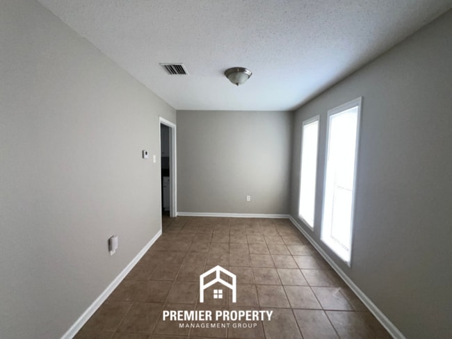 Photo - 4392 Spring Harbor Dr House