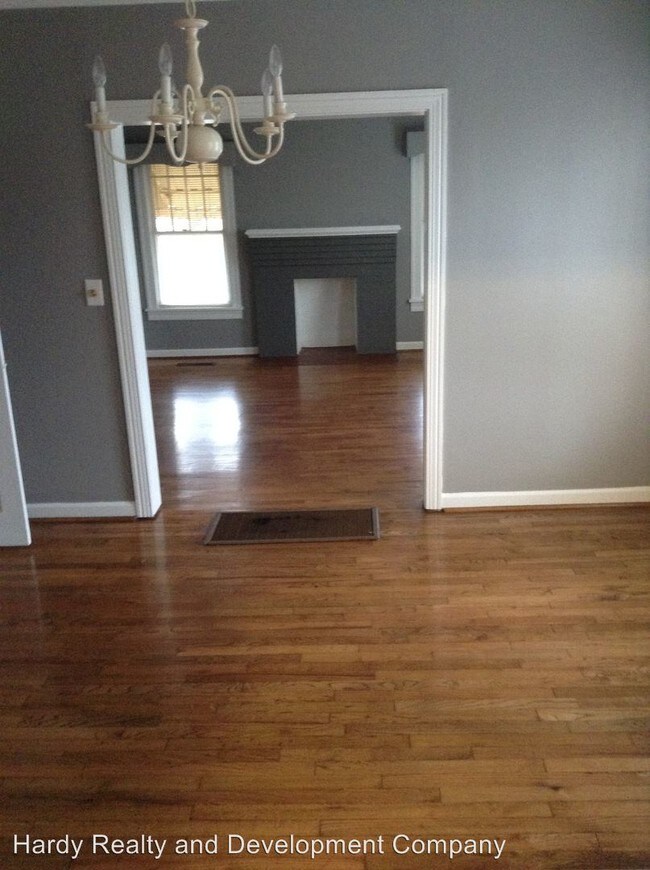 Foto del edificio - 212 1/2 Leland Ave NW
