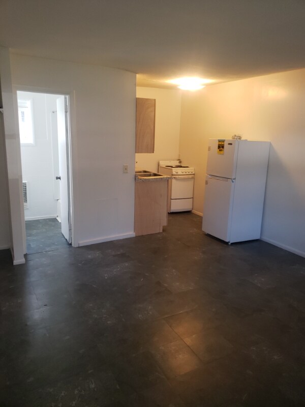 Primary Photo - 133 Hilltop Cir