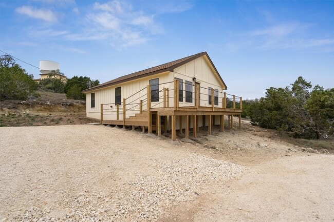 Building Photo - 150 Hart Ln