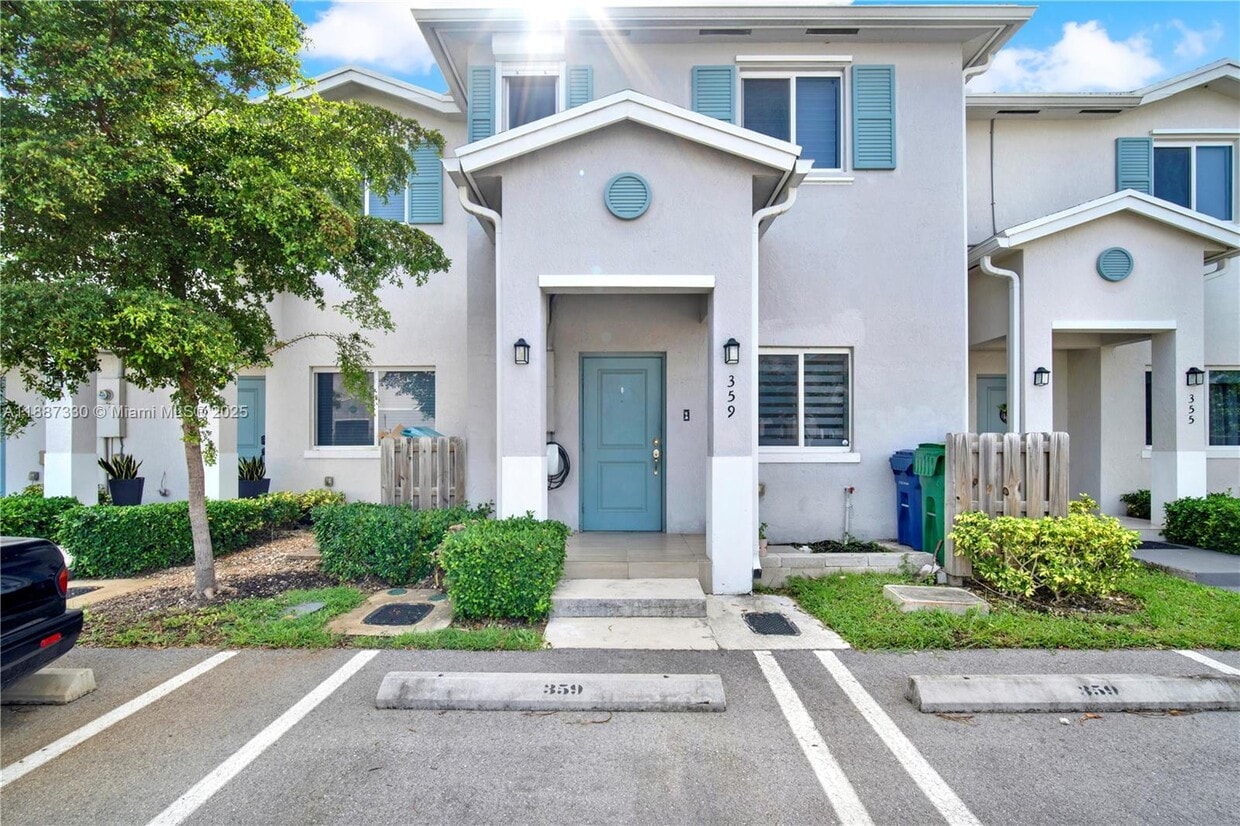 Foto principal - 359 NW 12th Ave