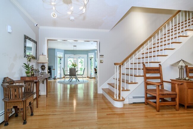 Building Photo - 40 Grand Hill Dr