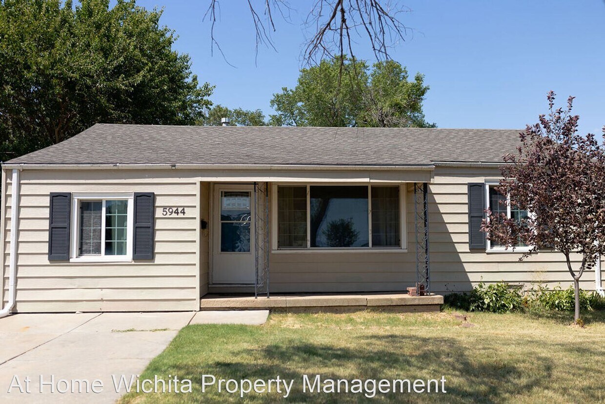 3 br, 1 bath House 5944 East Kinkaid Street House for Rent in