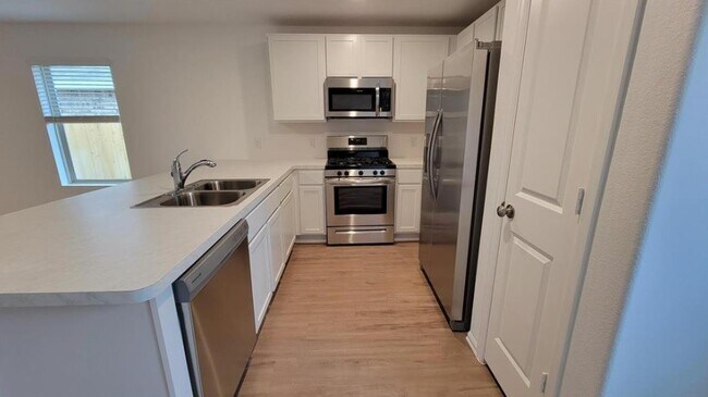 Building Photo - 4130 Zavala Ml St