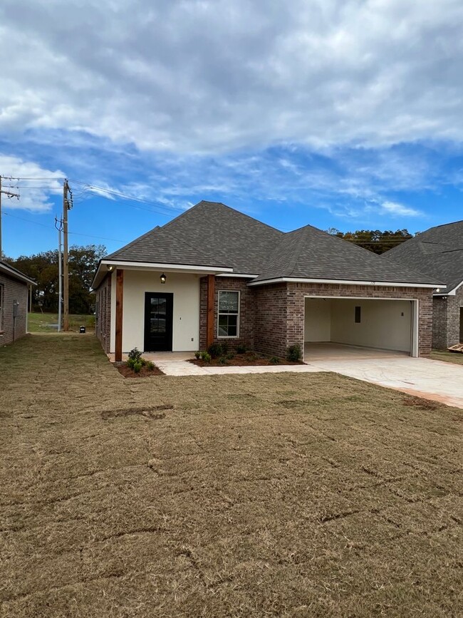 Building Photo - North Bossier! Gated Community, New Constr...