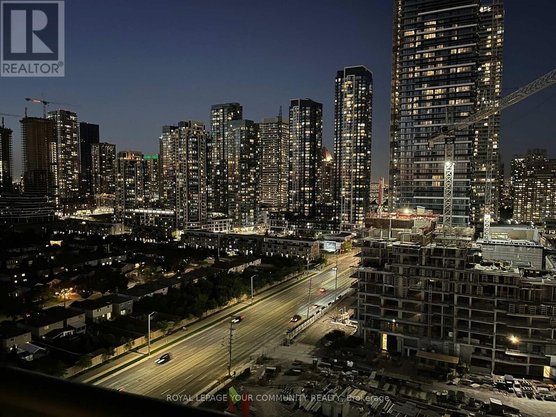 Photo principale - 3985 Grand Park Dr