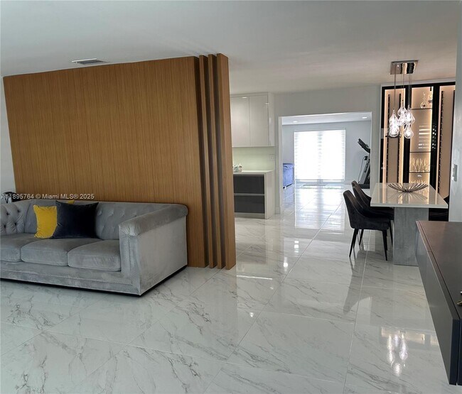 Foto del edificio - 4311 SW 104th Ct