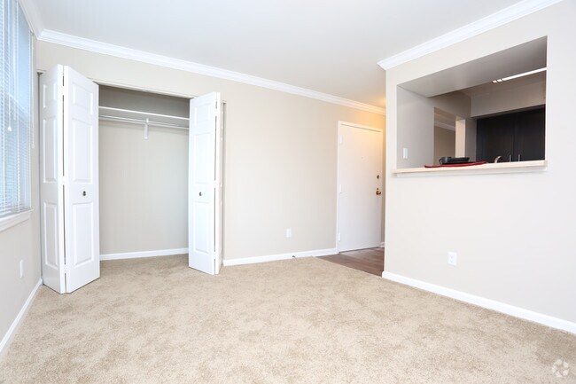 Casa adosada de dos dormitorios | Apartamentos Louisville | Apartamentos Crescent Centre - Crescent Centre Apartments & Townhomes
