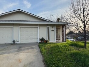 Building Photo - 5926 Hilltop Dr