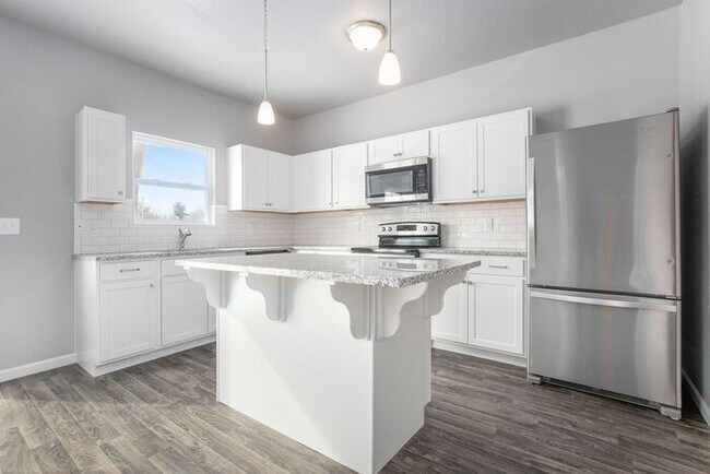 Foto del edificio - 1860 Bluff Ridge Ct