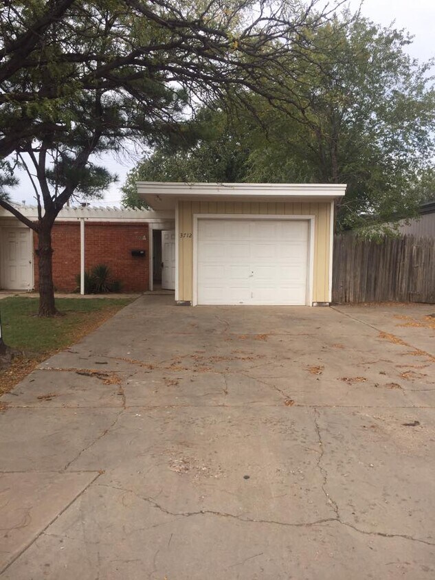 Foto principal - 3712 53rd St
