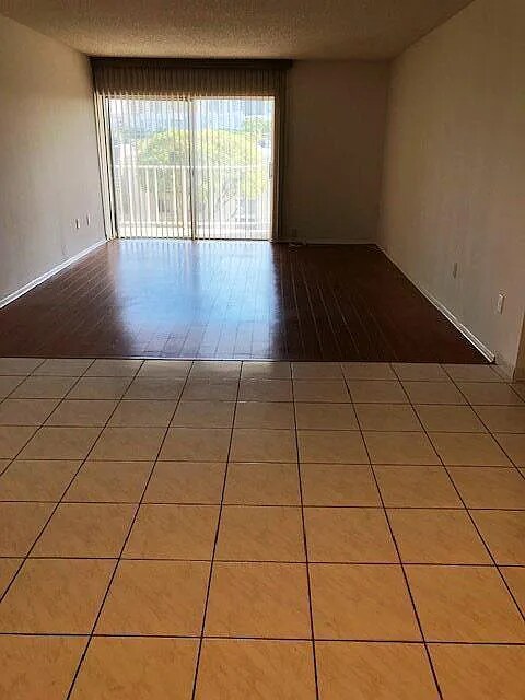 Foto del edificio - 7725 SW 86th St