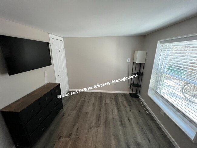 Building Photo - 1 Bed/1 Bath - Unit 1