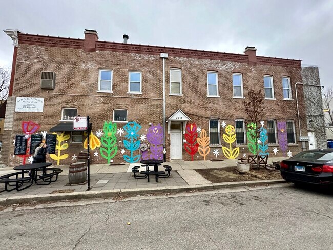 Building Photo - 2211 W McLean Ave