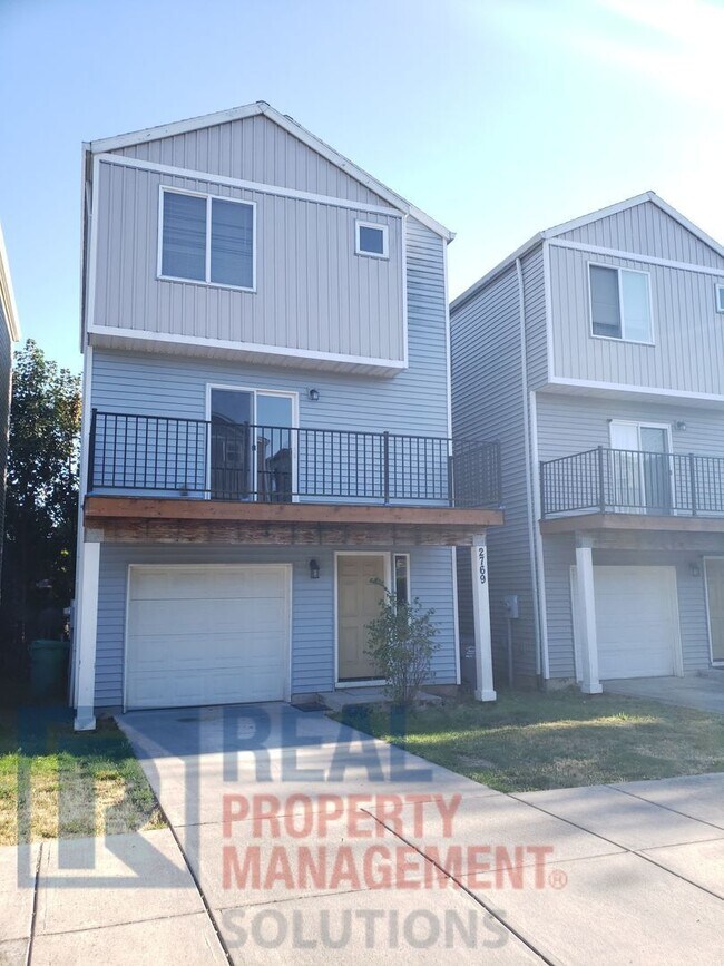 Building Photo - 2747 SE 84th Ave