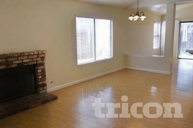 Foto del edificio - 1085 Quail Valley Run