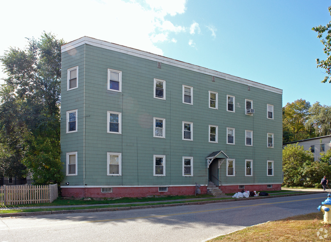 Building Photo - 100 Mill St