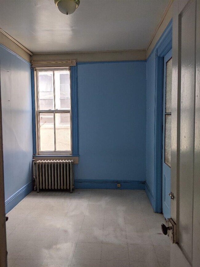 Building Photo - 14 Beacon Ave