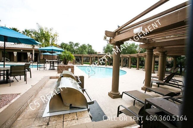 Building Photo - Beautiful One Bedroom Scottsdale Condo