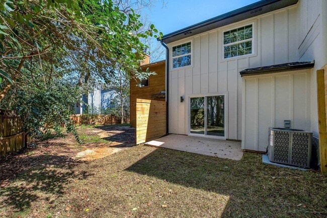 Building Photo - 1226 Hidden Pl