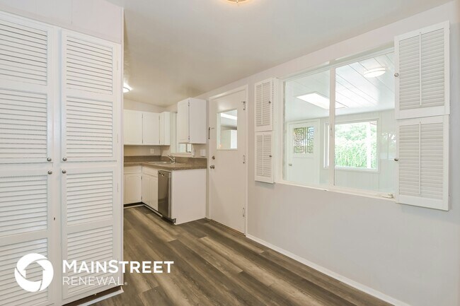 Foto del edificio - 1641 S Cloverland Ave