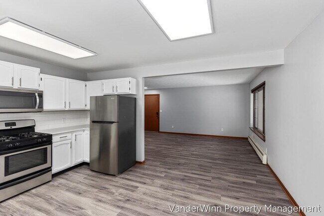 Foto del edificio - 6556 Bella Vista Dr NE