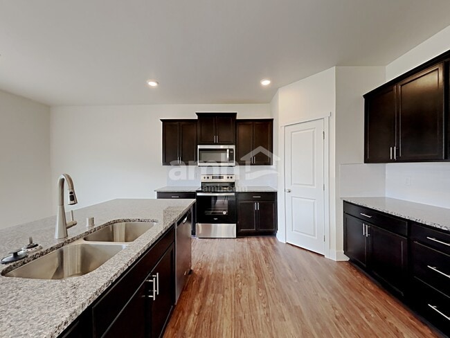 Foto del edificio - 19311 17th Ave Ct E