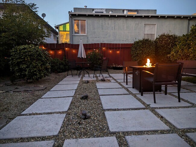 Foto del edificio - 3121 Carlson Blvd