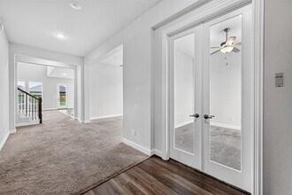 Building Photo - 24419 Avanti Dr