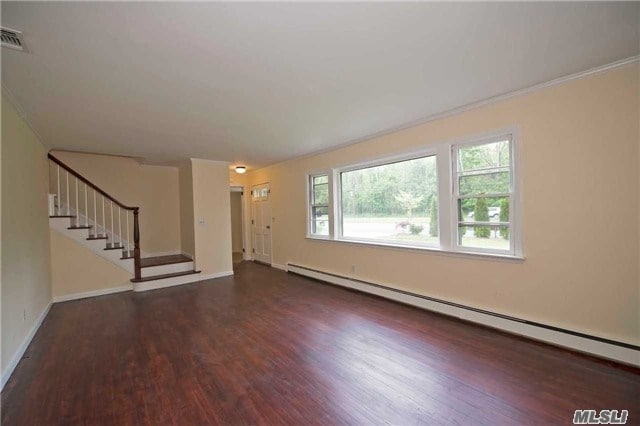 Building Photo - 1350 Oyster Bay Rd