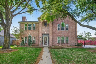 Building Photo - 6710 Creek Village Dr