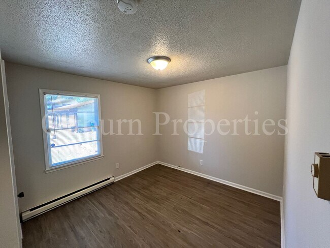 Foto del edificio - 715003 - 2123 Hollyrood Street