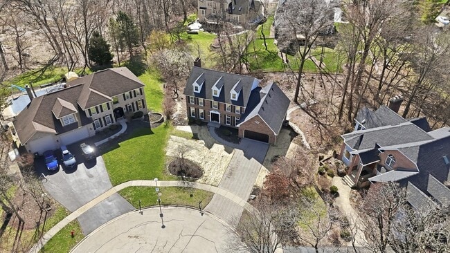 Foto del edificio - 1215 Triple Crown Ct
