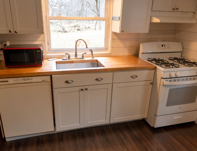 Foto del edificio - 1631 S Huntington Dr