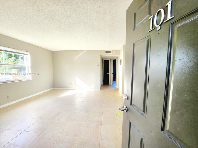 Foto del edificio - 191 SW 15th St