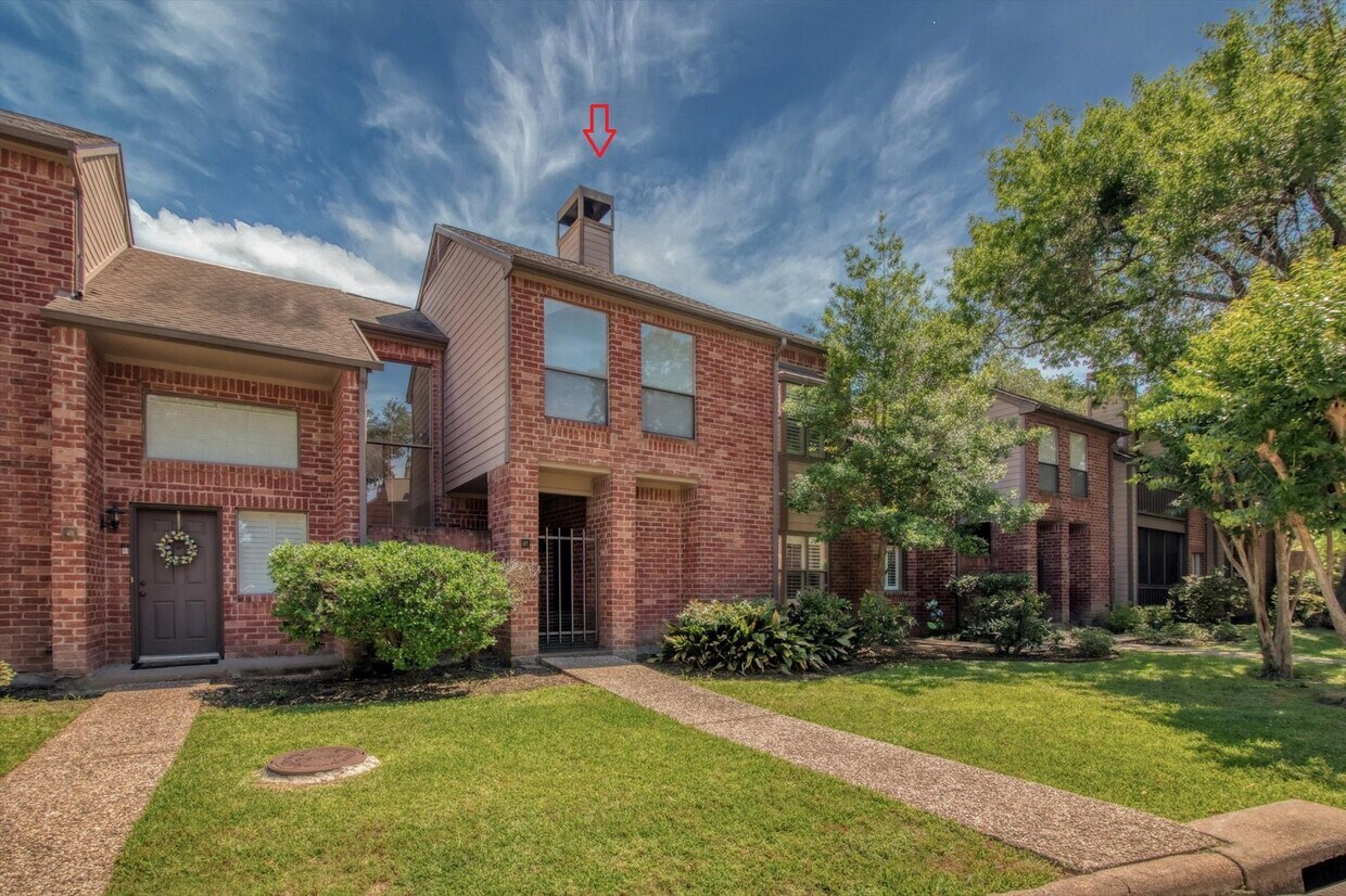Foto principal - 7447 Cambridge St