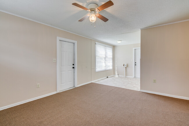 Living Room w/ Front Door - 1730 Telfair St