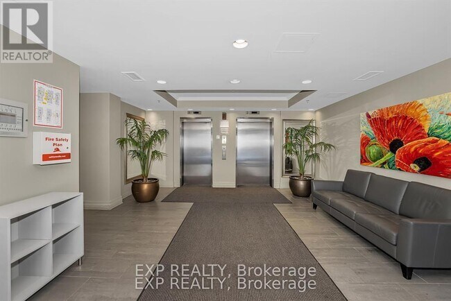 Building Photo - 260 Besserer St