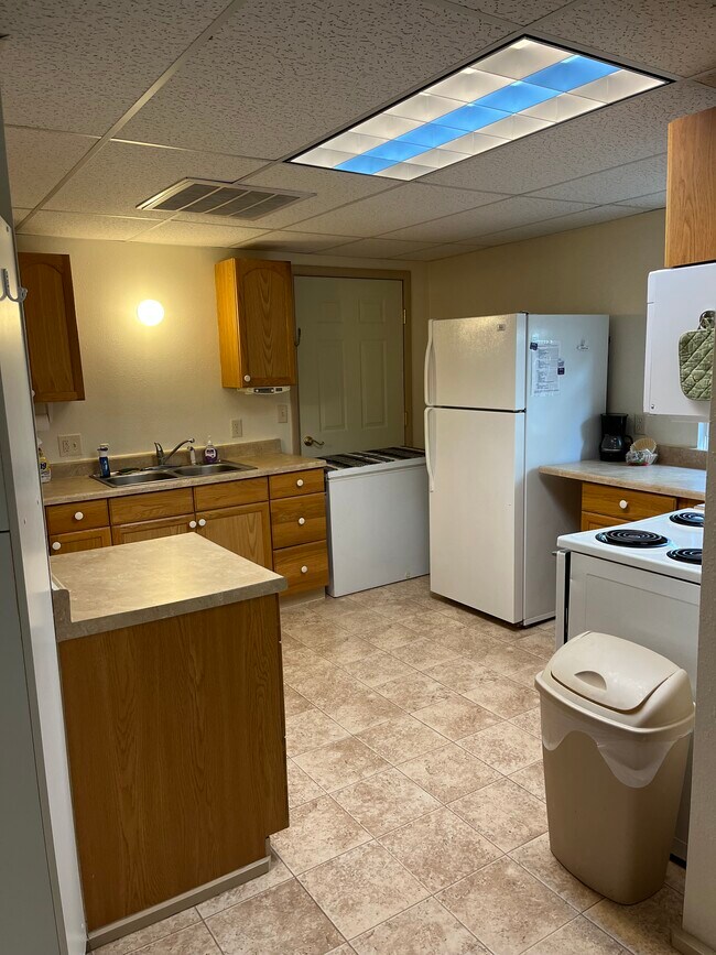 Foto del edificio - 1227 Parkhill Dr