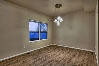 Building Photo - 571 Wind River Dr