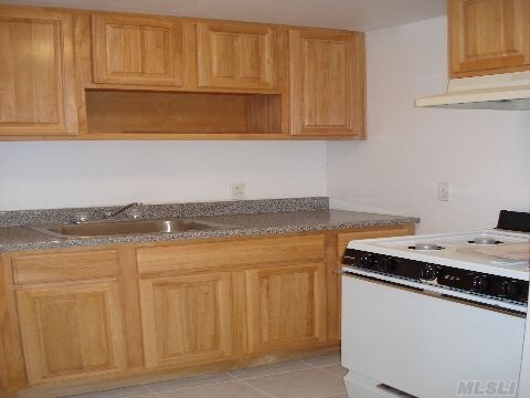 Kitchen - 719-721-723 E 212th St